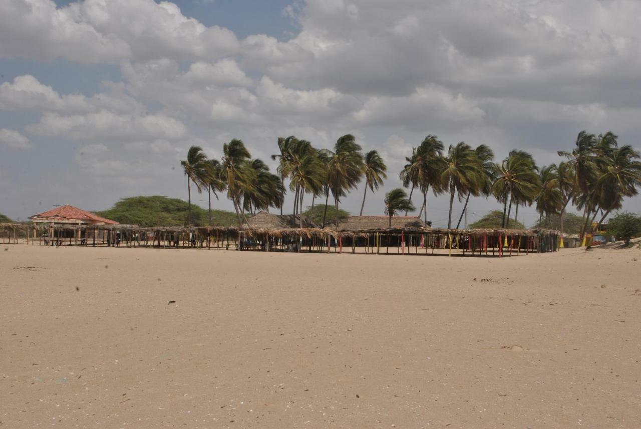 Hostal Castillo Del Mar Camarones エクステリア 写真